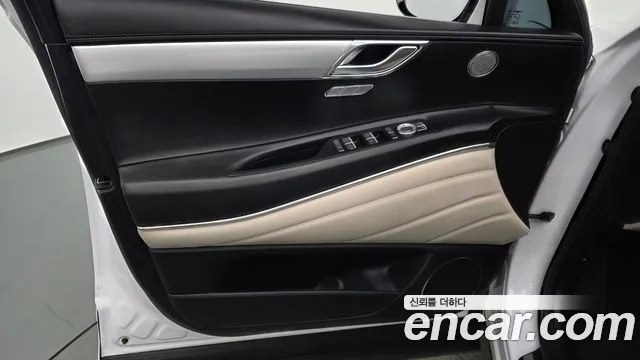 Genesis GV80 — Фото автомобиля 13