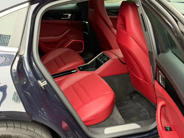Porsche Panamera — Фото автомобиля 11