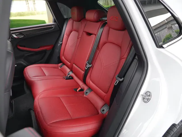 Porsche Macan — Фото автомобиля 11