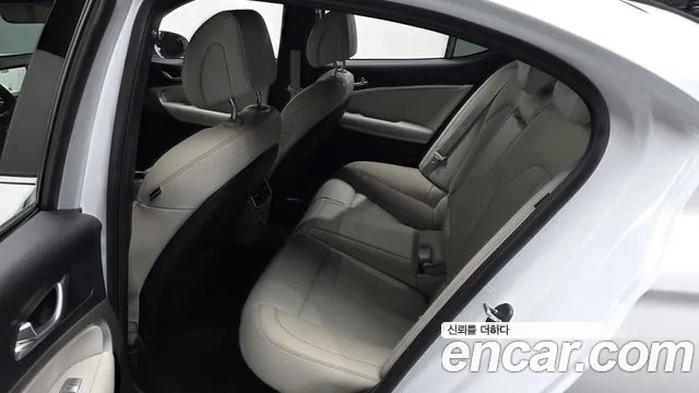Genesis G70 Новый G70 Бензин 2.5T 2WD — Фото автомобиля 7