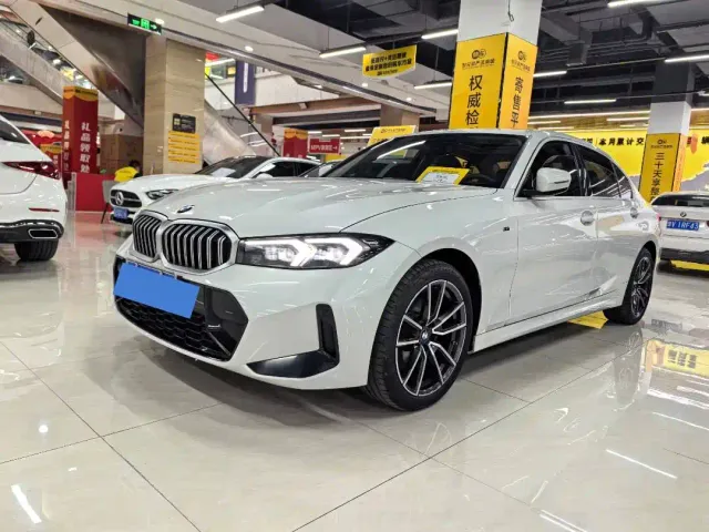 Фотография автомобиля — BMW 3 Series
