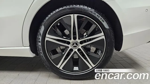 Mercedes-Benz A-Class W177 — Фото автомобиля 20