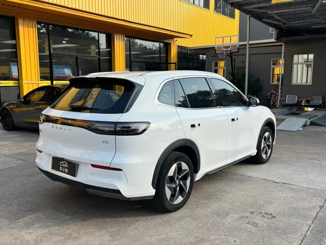 Geely Galaxy E5 — Фото автомобиля 6