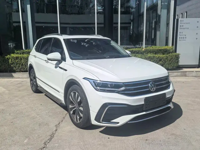 Volkswagen Tiguan L — Фото автомобиля 3