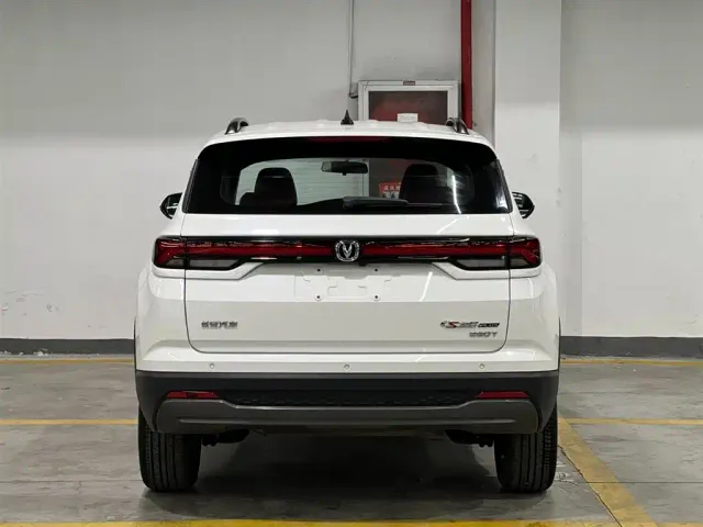 Changan CS35 Plus — Фото автомобиля 6