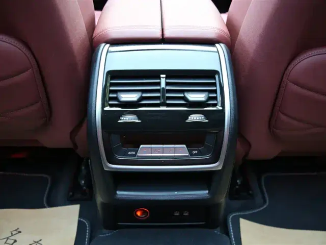 BMW X5 — Фото автомобиля 14