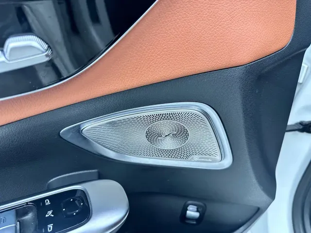Mercedes-Benz C-Class — Фото автомобиля 2