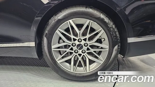 Genesis G80 Бензин 2.5 турбо AWD — Фото автомобиля 20