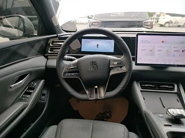 BYD Qin L — Фото автомобиля 10