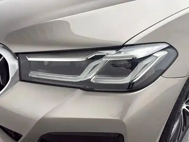 BMW 5 Series — Фото автомобиля 15