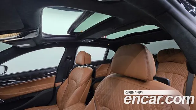 BMW 7 Series — Фото автомобиля 14