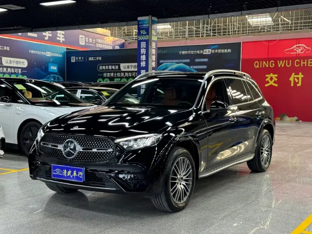 Фотография автомобиля — Mercedes-Benz GLC-Class