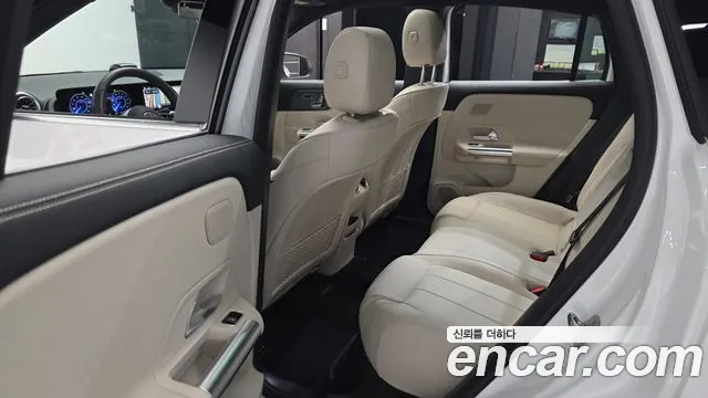 Mercedes-Benz EQA — Фото автомобиля 26