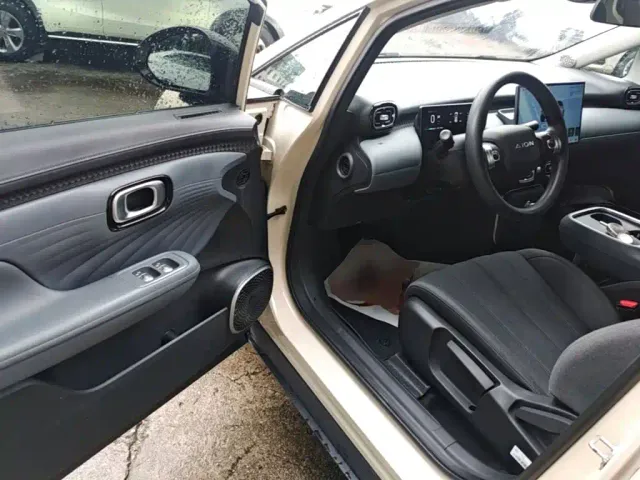 GAC Aion UT — Фото автомобиля 15