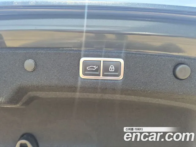 Hyundai Grandeur Grandeur (GN7) 2.5 Бензин 2WD — Фото автомобиля 6