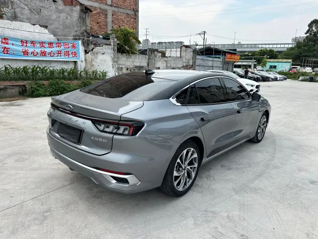 Ford Mondeo — Фото автомобиля 5