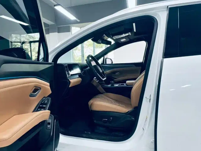 BYD Song L DM-i — Фото автомобиля 4