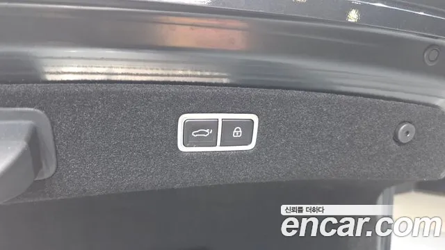 Genesis G90 Бензин 3.5 Turbo e-S/C AWD LWB — Фото автомобиля 30