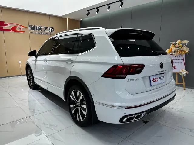 Volkswagen Tiguan L — Фото автомобиля 6