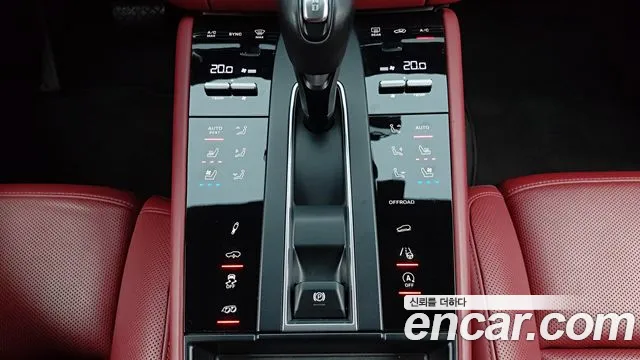Porsche Macan — Фото автомобиля 13
