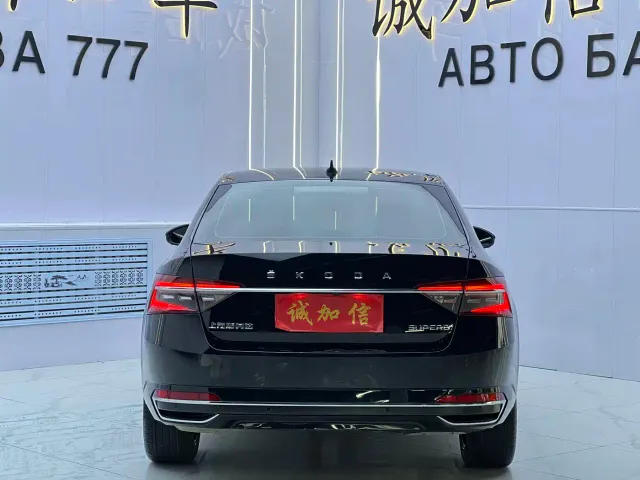 Skoda Superb — Фото автомобиля 5