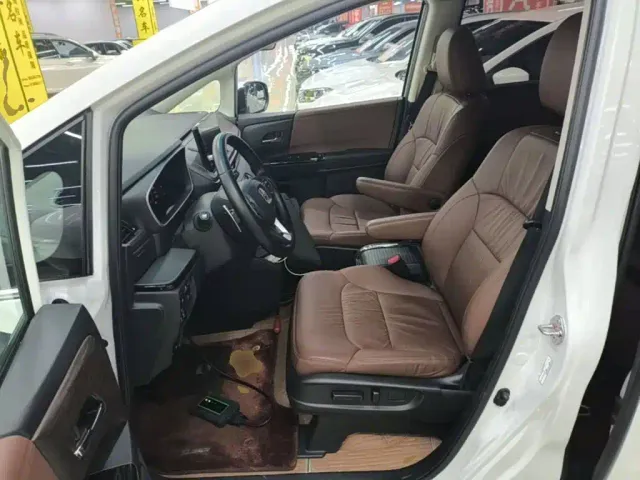 Honda Odyssey — Фото автомобиля 14