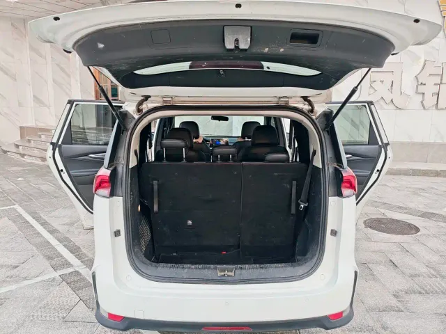 Maxus G50 — Фото автомобиля 15