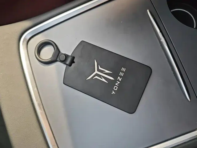 Tesla Model Y — Фото автомобиля 8
