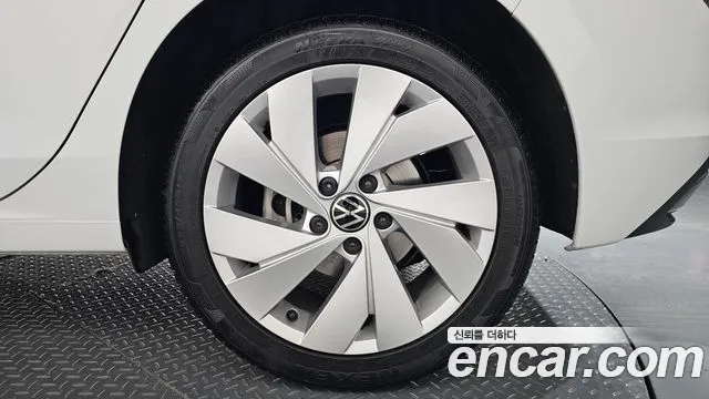 Volkswagen Golf Golf 8 поколение 2.0 TDI Premium — Фото автомобиля 20