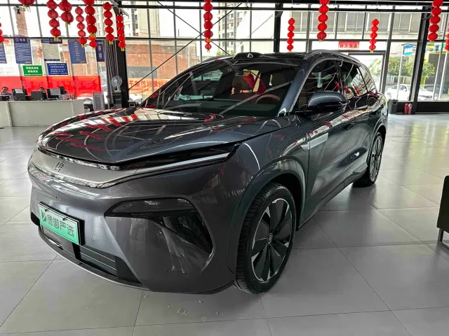 Фотография автомобиля — BYD Tang L
