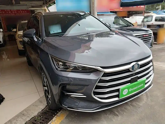 BYD Tang — Фото автомобиля 3