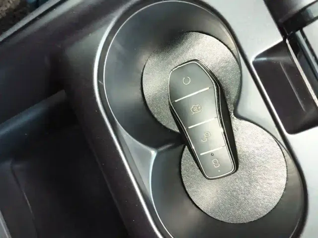 BYD Dolphin — Фото автомобиля 8