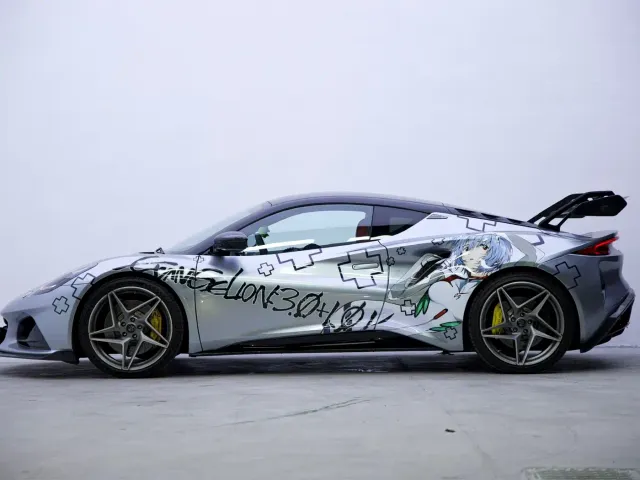Lotus Emira — Фото автомобиля 3