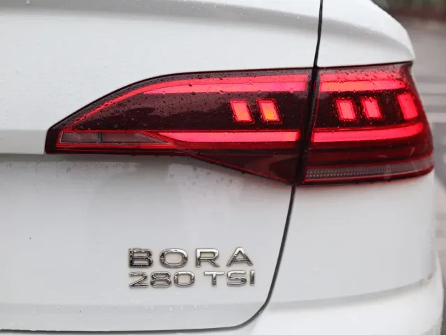 Volkswagen Bora — Фото автомобиля 7