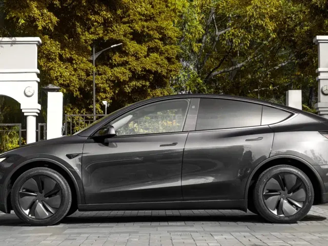 Tesla Model Y — Фото автомобиля 7