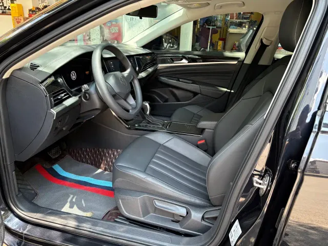 Volkswagen Passat — Фото автомобиля 5