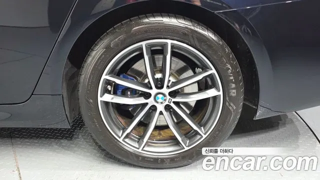 BMW 5 Series G30 — Фото автомобиля 5