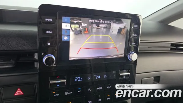 Hyundai Staria Staria — Фото автомобиля 16