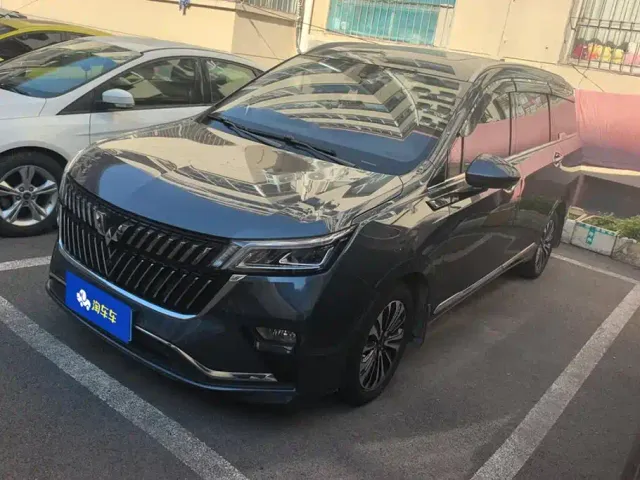 Фотография автомобиля — Wuling Jiachen