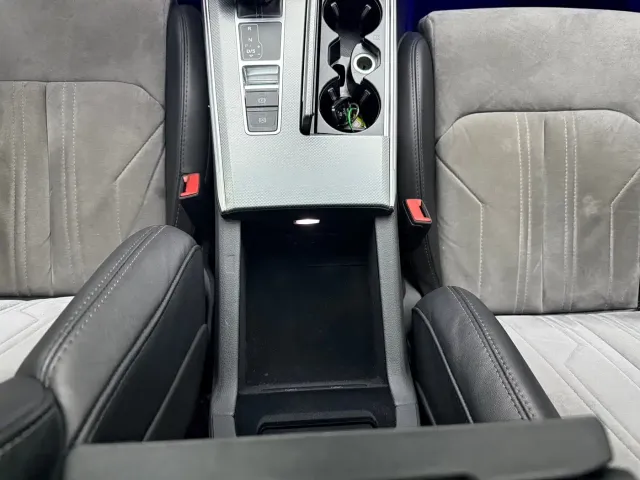 Audi Audi A6L 2022 40 TFSI Luxury Dynamic — Фото автомобиля 13