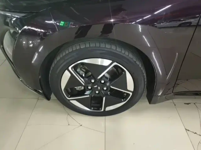 Wuling Starlight — Фото автомобиля 22