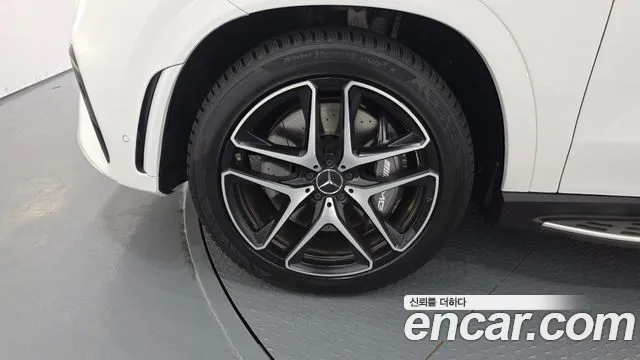 Mercedes-Benz GLE-Class — Фото автомобиля 5