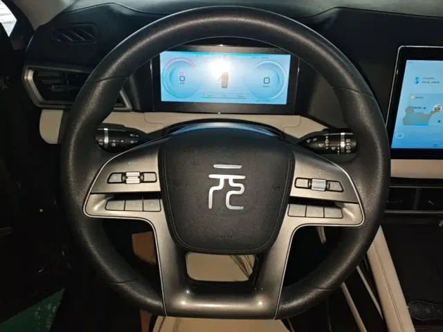 BYD Yuan UP 2024 301KM Leading Edition — Фото автомобиля 10