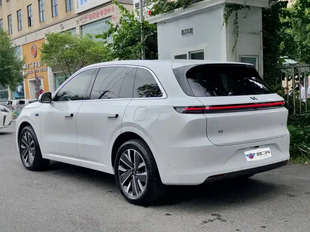 Li Auto L6 — Фото автомобиля 4