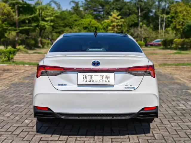 Toyota Avalon — Фото автомобиля 5