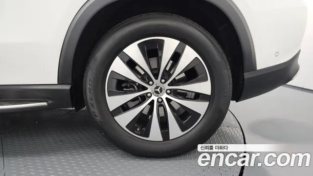 Mercedes-Benz GLE-Class — Фото автомобиля 20