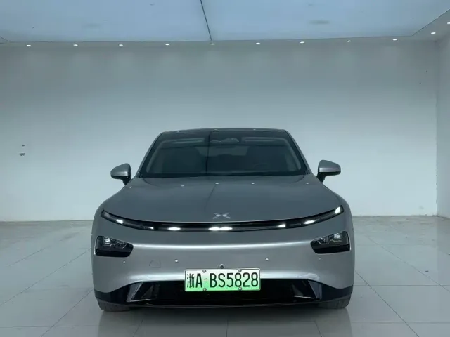 Xpeng P7 — Фото автомобиля 2