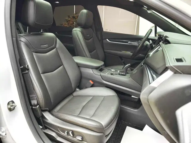 Cadillac XT5 — Фото автомобиля 11