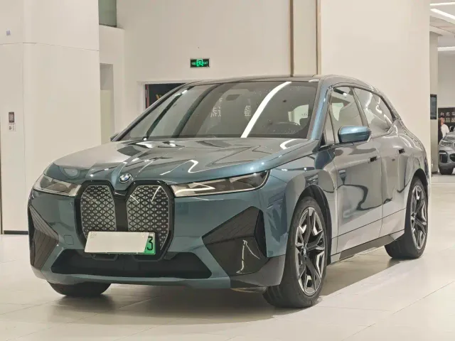 Фотография автомобиля — BMW iX
