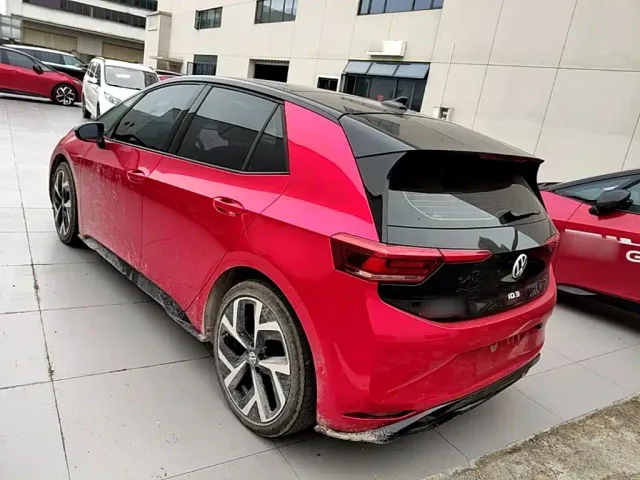 Volkswagen ID.3 — Фото автомобиля 4